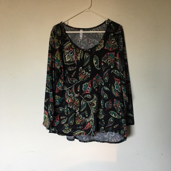 LuLaRoe Tops - NWOT LuLaRoe Striped Top